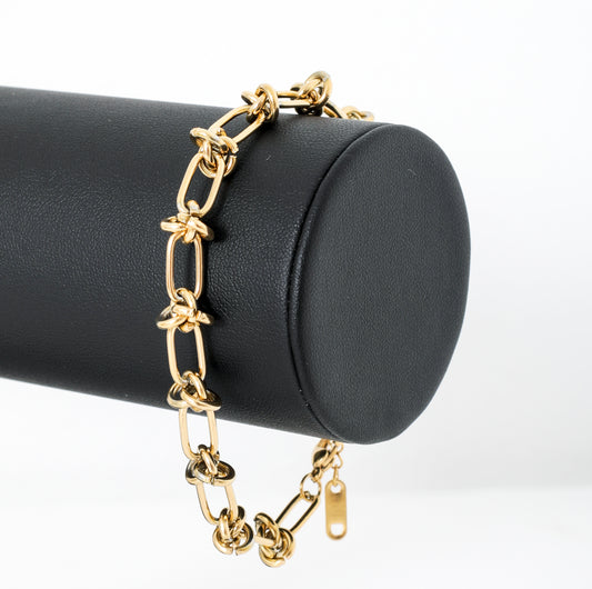 Amari Knot Bracelet